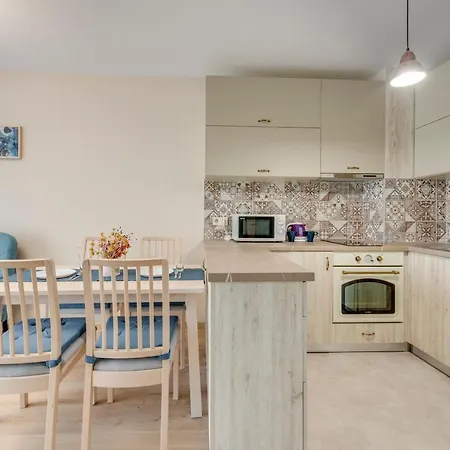 Apartment Bright And Newly Refurbished Near Center Sofia