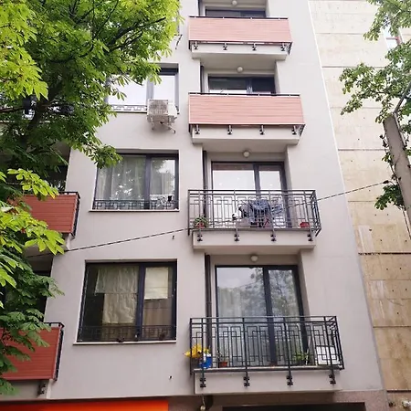 דירה Bright And Newly Refurbished Near Center